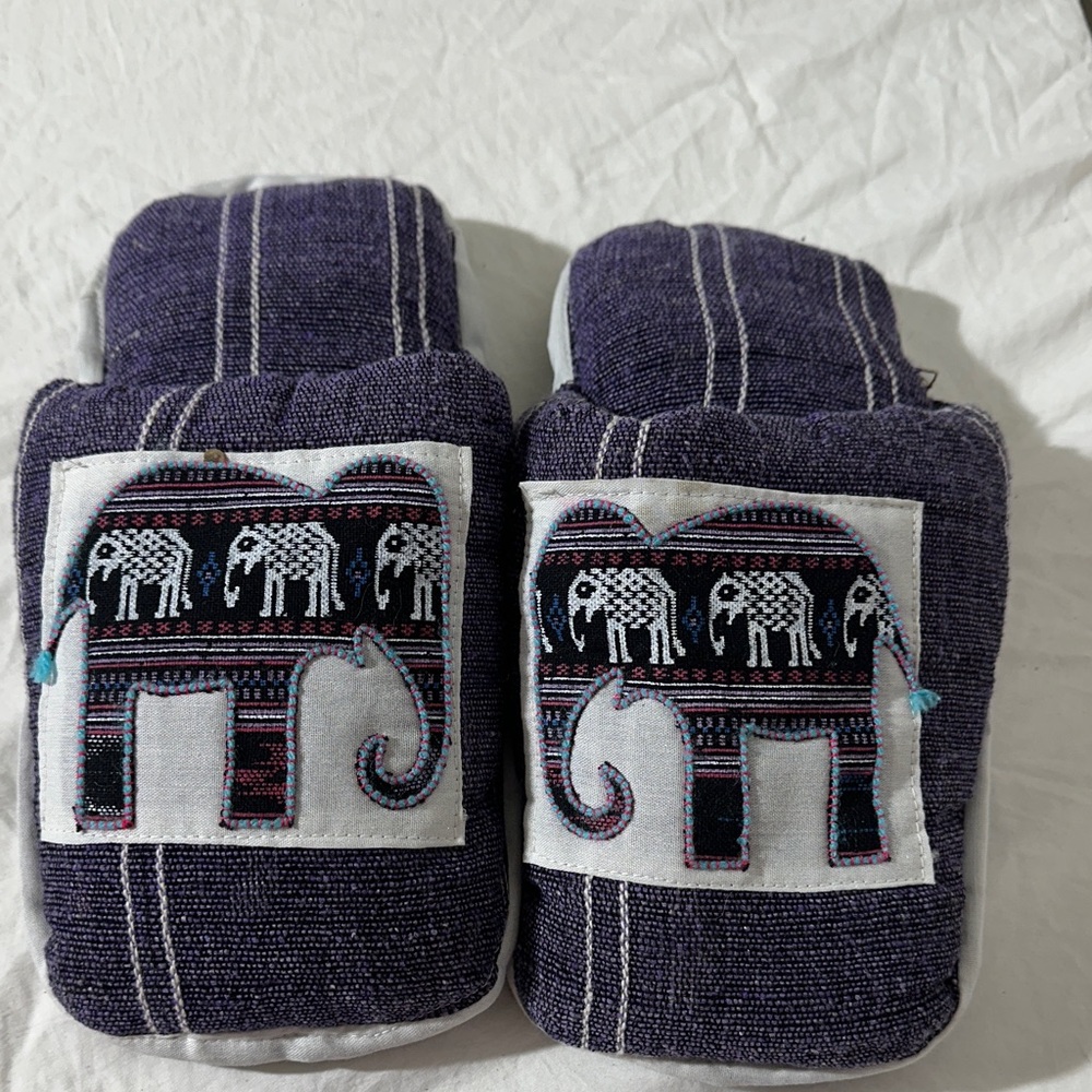 Elephant Design Bath Slippers - blow
